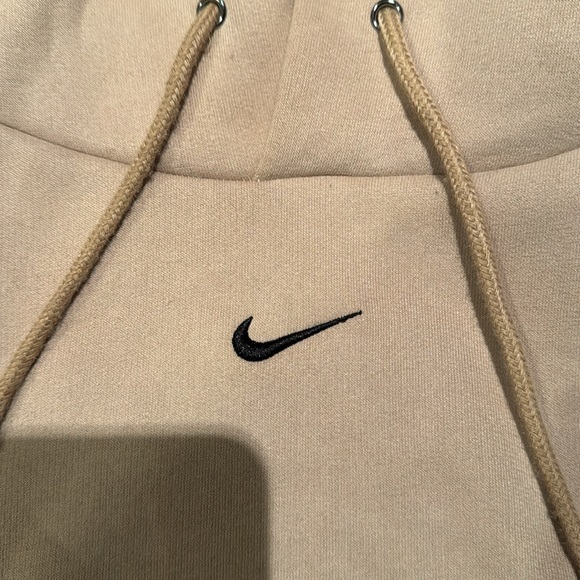 Nike Sportswear Solo Swoosh Fleece Pullover Hoodie - Picture 3 of 4